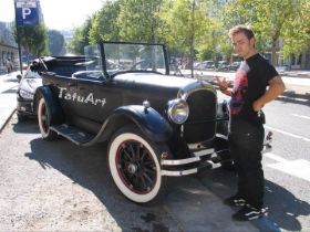 Vehiculo oficial Tatuart.jpg